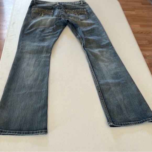 Cache Blue High‎ Rise Jeans with Distressed Details - Picture 2 of 14